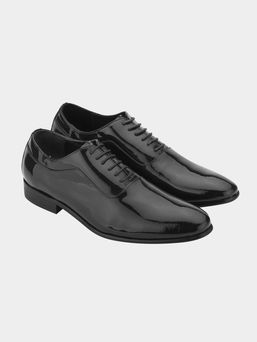 Black patent leather tuxedo oxford shoe