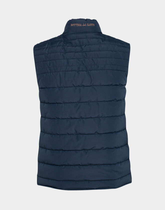 Reversible dual-color sleeveless vest with light padding